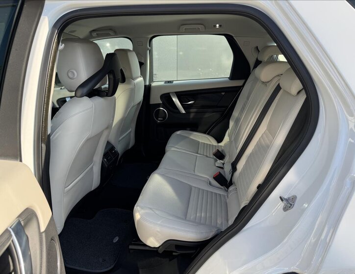 Land Rover Discovery Sport 12