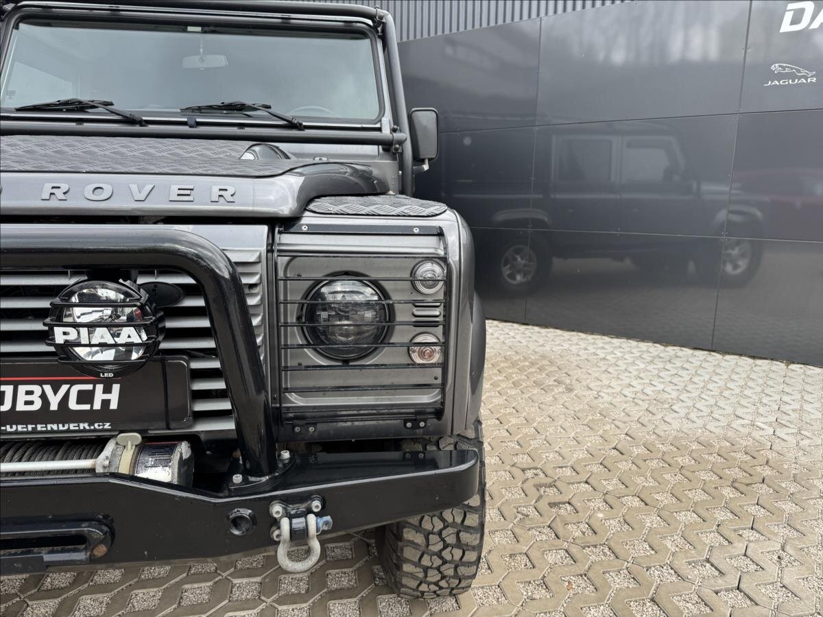 Land Rover Defender Skříň 2,2 l 90 kw
