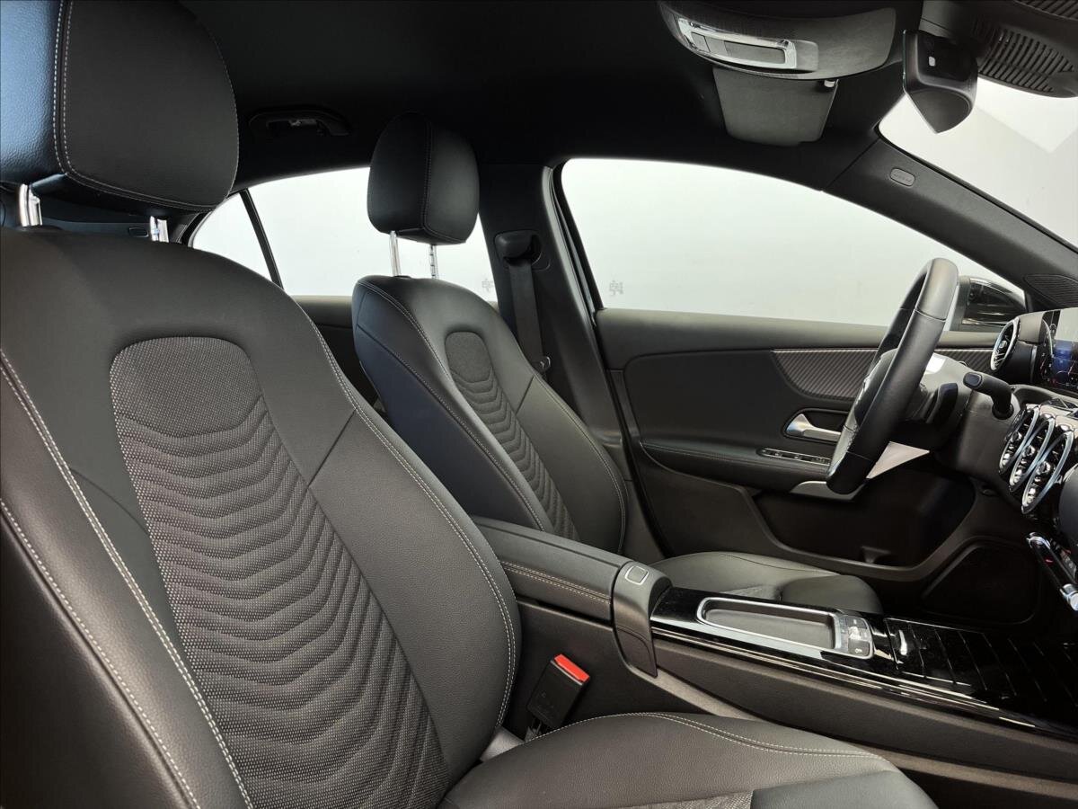 Mercedes-Benz Třídy A Hatchback 1,3 l 100 kw