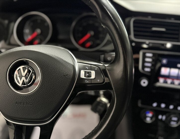 Volkswagen Golf Kombi 2,0 l 110 kw