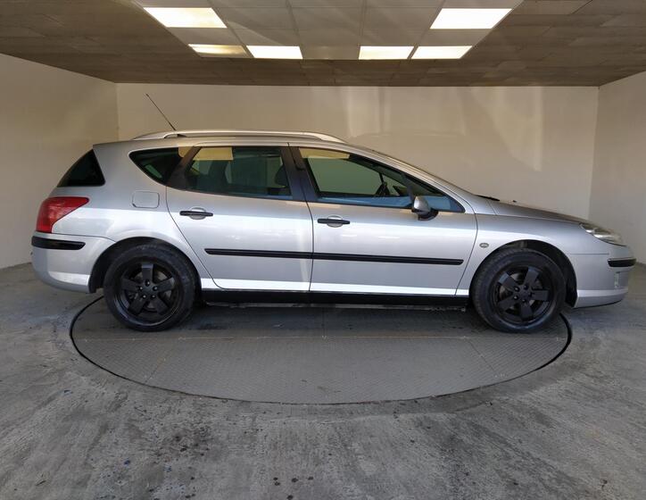 Peugeot 407 8