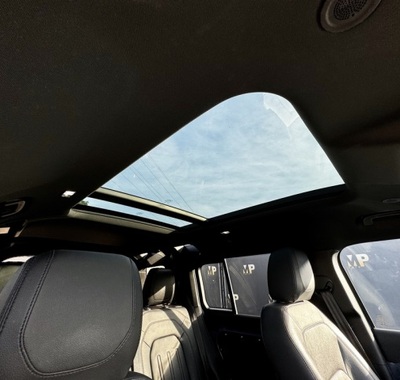 Land Rover Defender 42