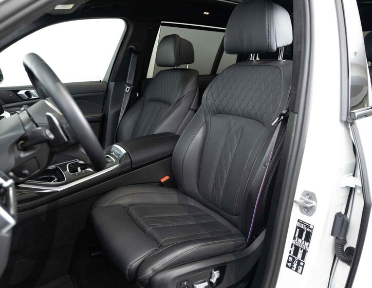 BMW X7 SUV / Terénní 3,0 l 259 kw