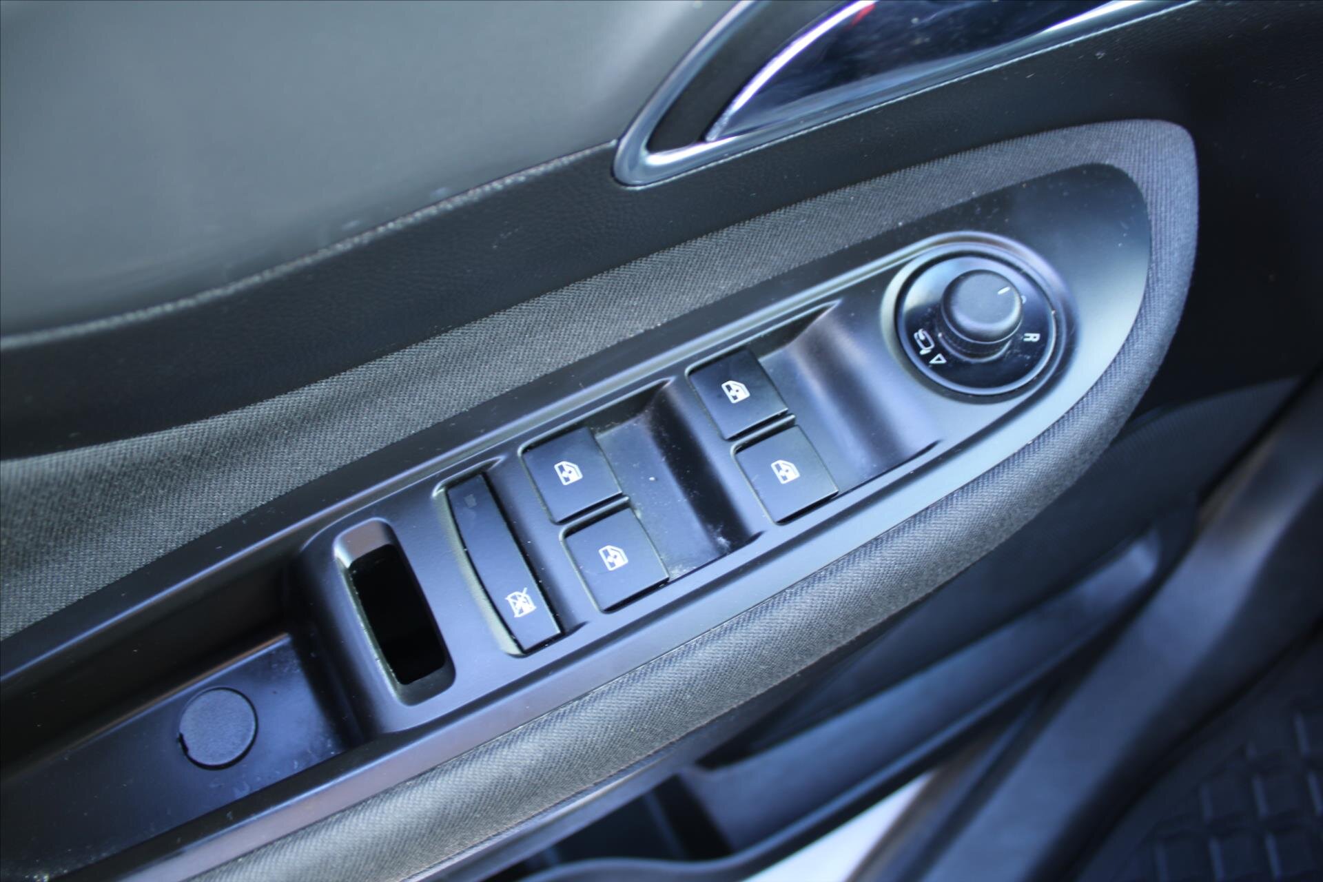 Opel Mokka SUV / Terénní 1,7 l 96 kw