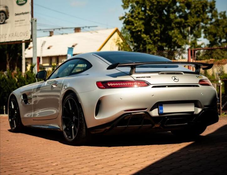 Mercedes-Benz AMG GT 4
