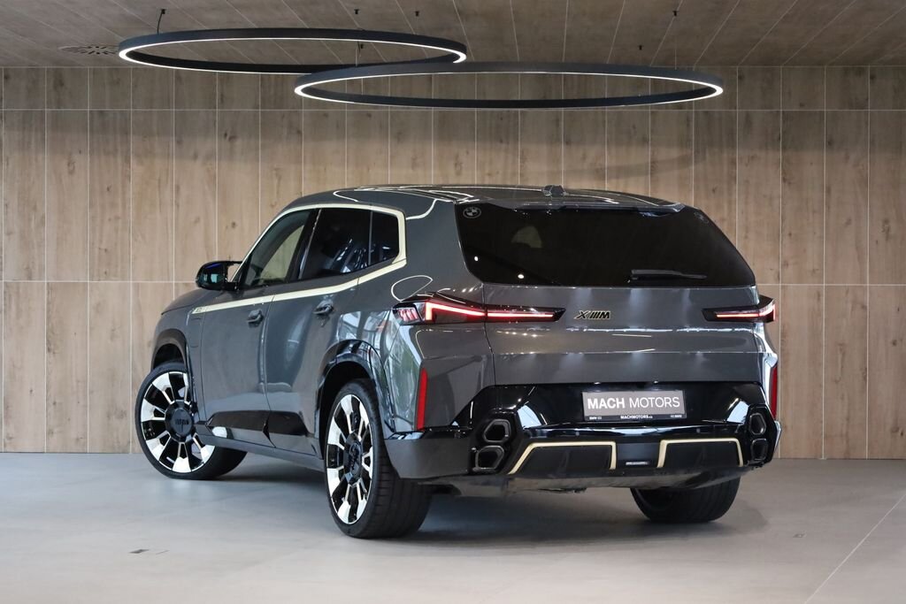 BMW XM SUV / Terénní 4,4 l 480 kw