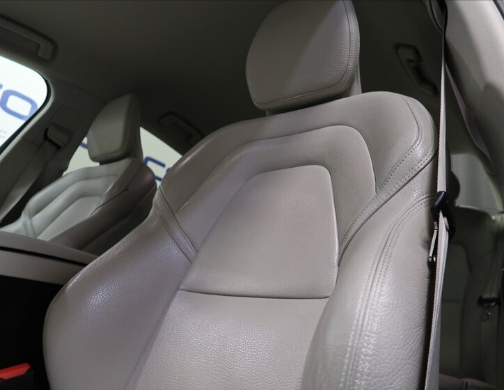 Volvo S90 Sedan 2,0 l 173 kw