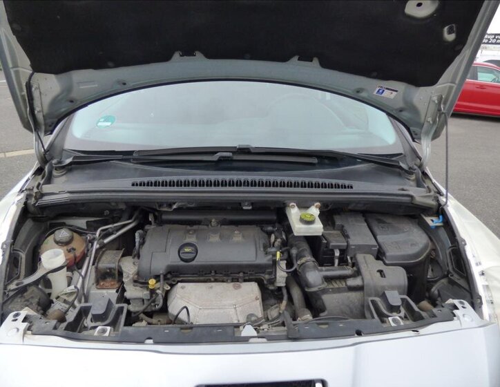 Peugeot 5008 MPV 1,6 l 88 kw