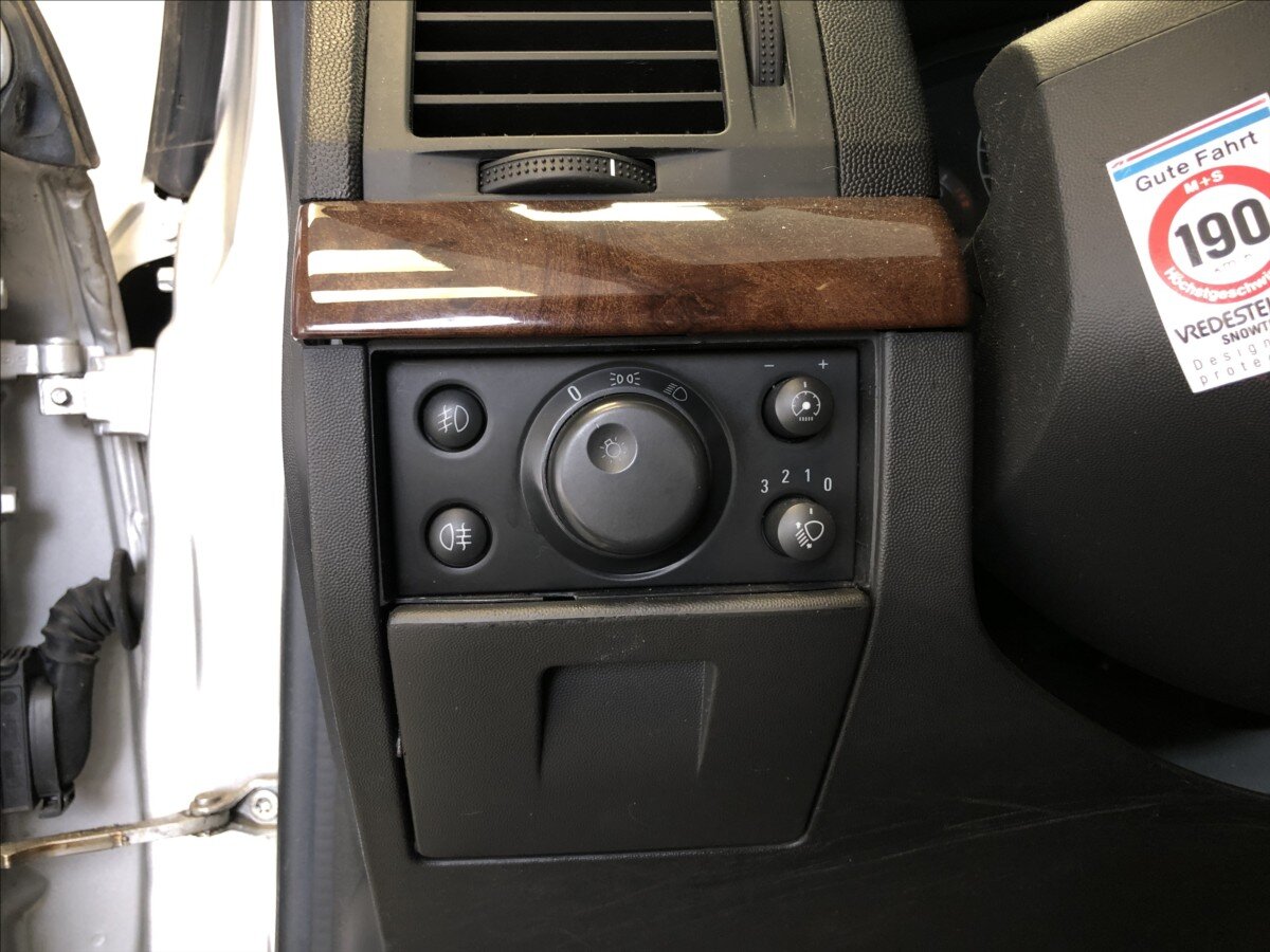 Opel Vectra Sedan 2,2 l 108 kw