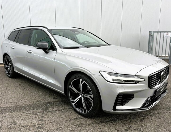 Volvo V60 Kombi 2,0 l 327 kw