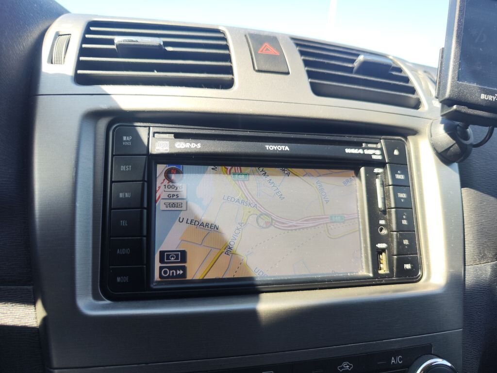 Toyota Avensis Kombi 2,0 l 93 kw