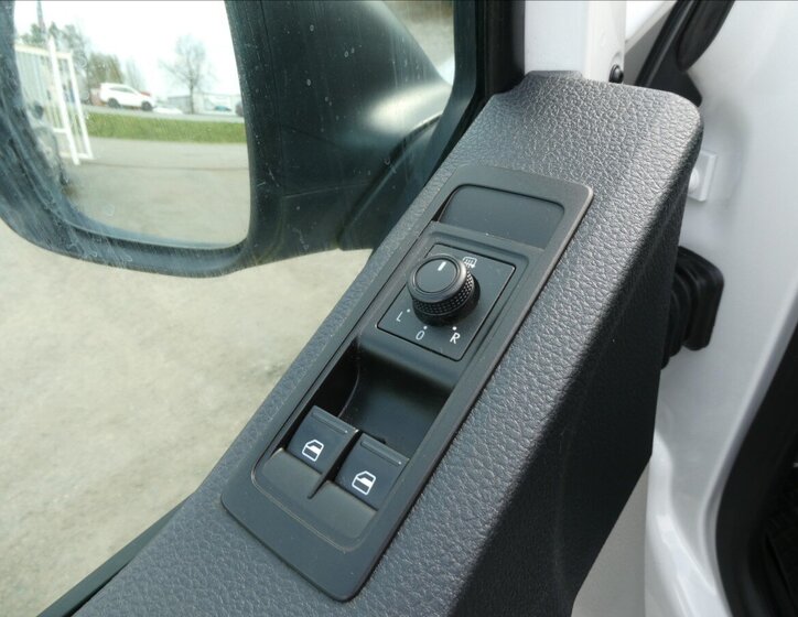 Volkswagen Transporter Skříň 2,0 l 75 kw