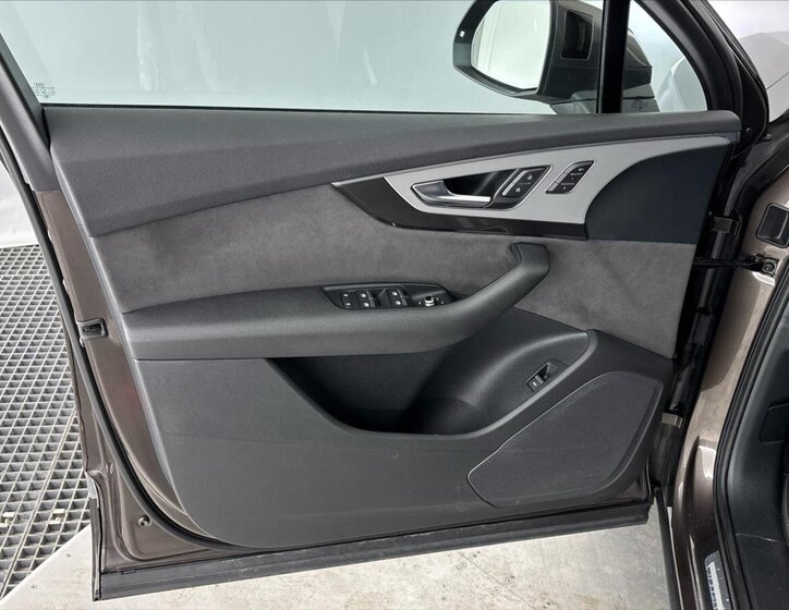 Audi Q7 SUV / Terénní 3,0 l 200 kw