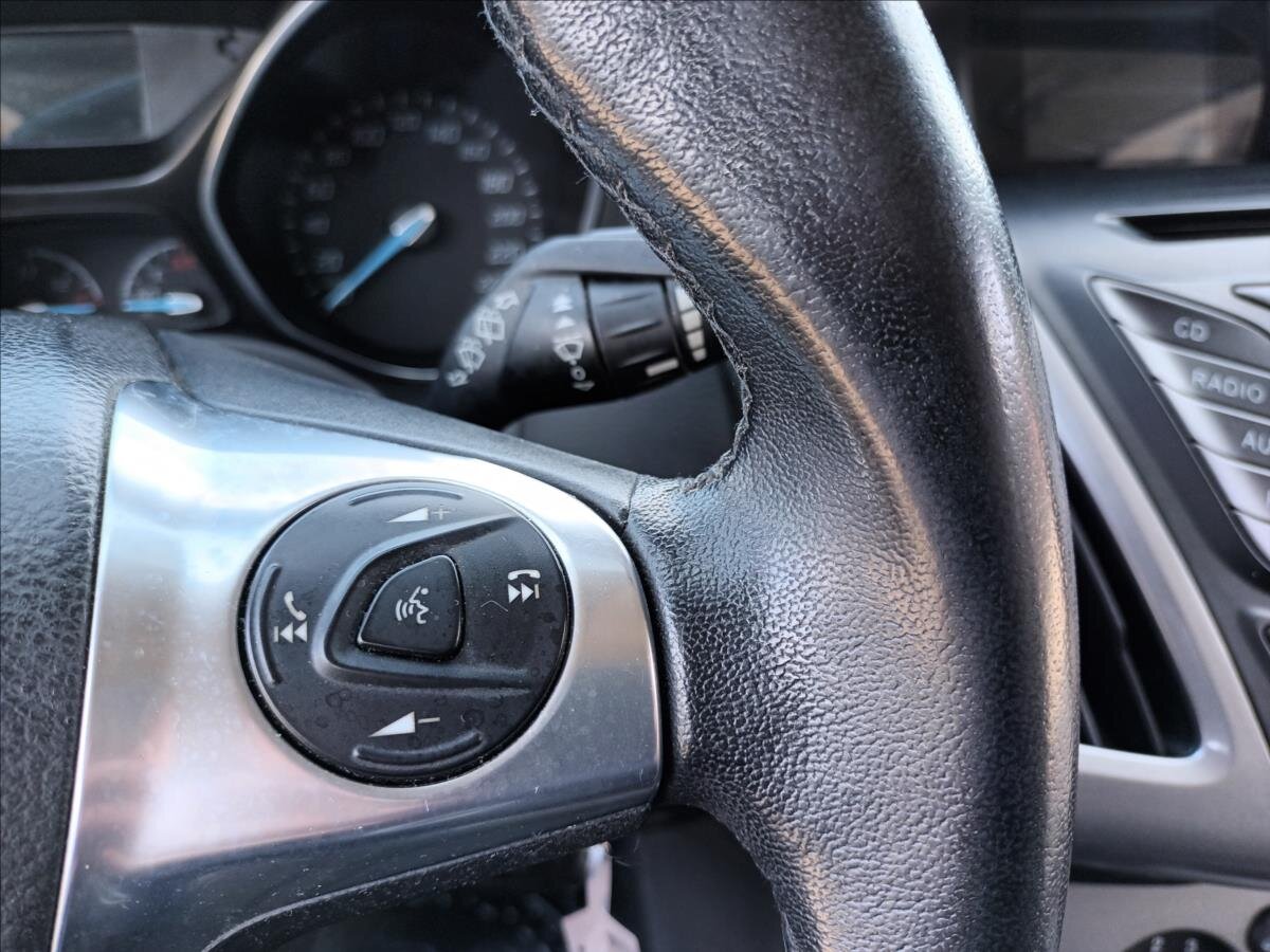 Ford Focus Kombi 998,0 92 kw