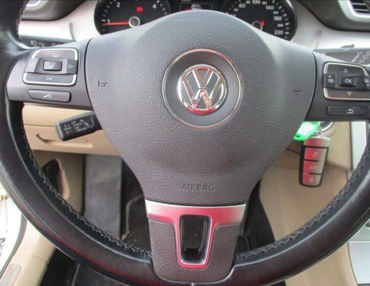 Volkswagen Passat Kombi 2,0 l 103 kw