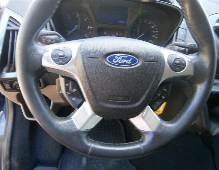 Ford Tourneo Custom 14