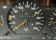 Mercedes-Benz 124 Sedan 2,3 l 97 kw