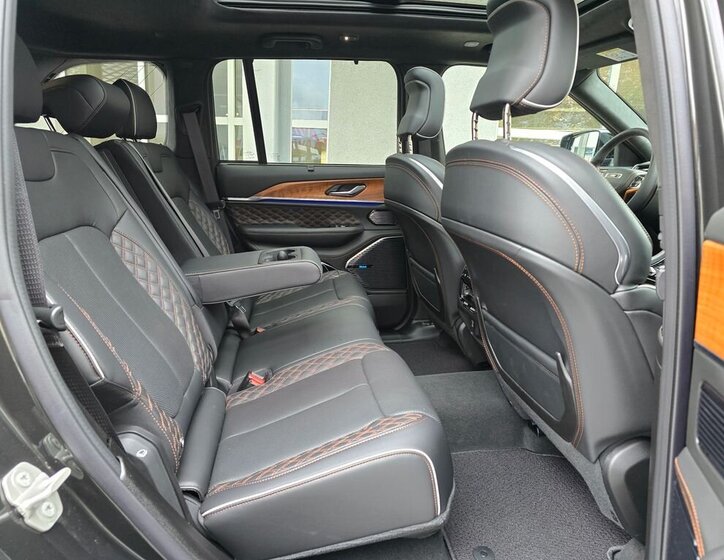 Jeep Grand Cherokee 34