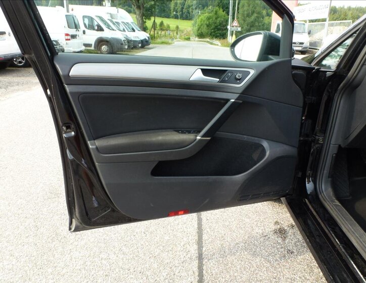 Volkswagen Golf Kombi 1,6 l 81 kw