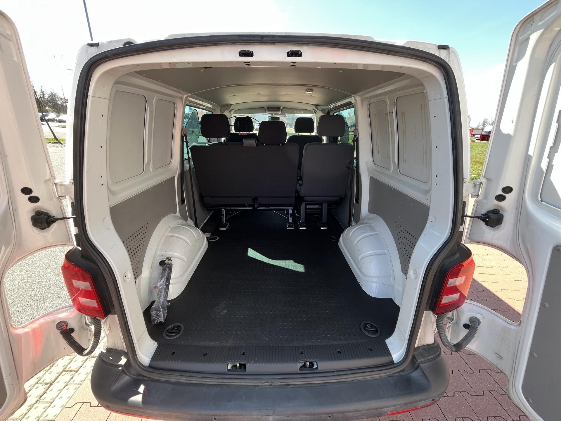 Volkswagen Transporter Kombi 2,0 l 110 kw