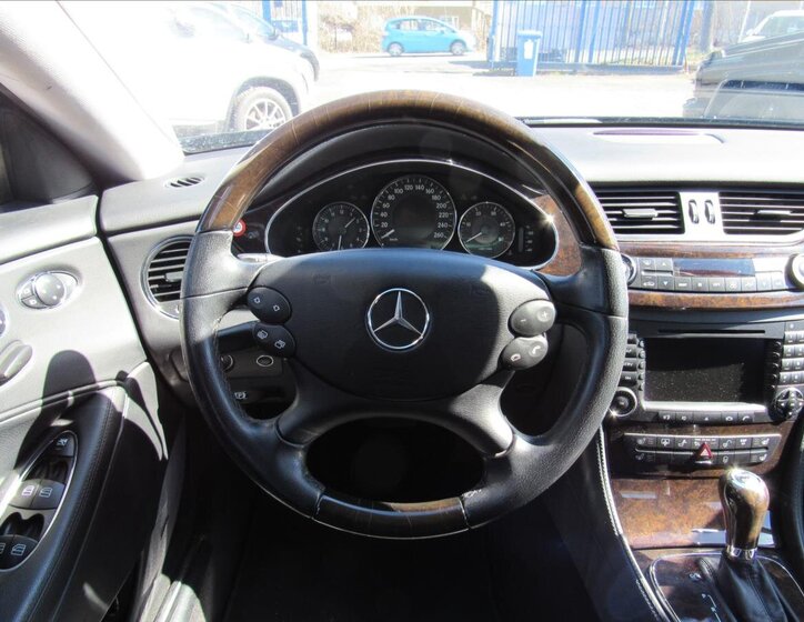 Mercedes-Benz CLS Sedan / Limuzína 3,0 l 165 kw