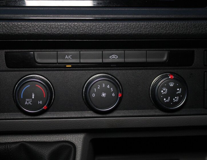 Volkswagen Crafter 10