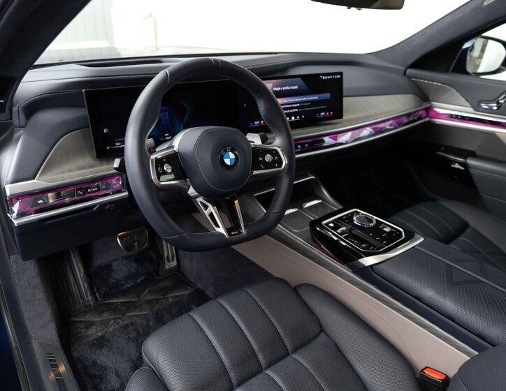 BMW Řada 7 Sedan / Limuzína 3,0 l 220 kw