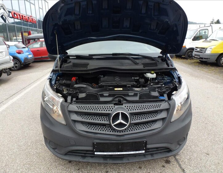 Mercedes-Benz Vito 38