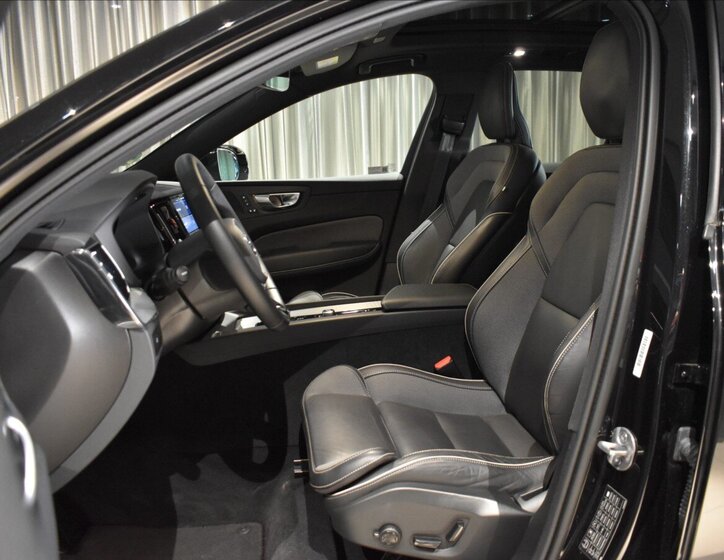 Volvo XC60 SUV / Terénní 2,0 l 184 kw