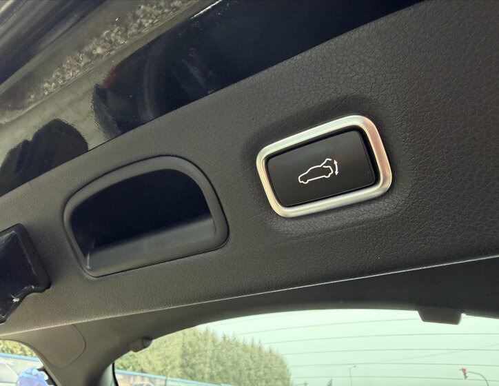 KIA Stinger Hatchback 3,3 l 269 kw