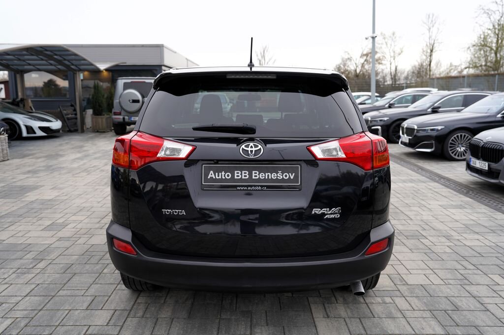 Toyota RAV4 SUV / Terénní 2,0 l 91 kw
