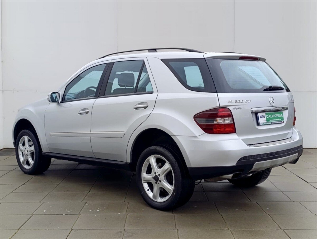 Mercedes-Benz Třídy M SUV 3,0 l 165 kw