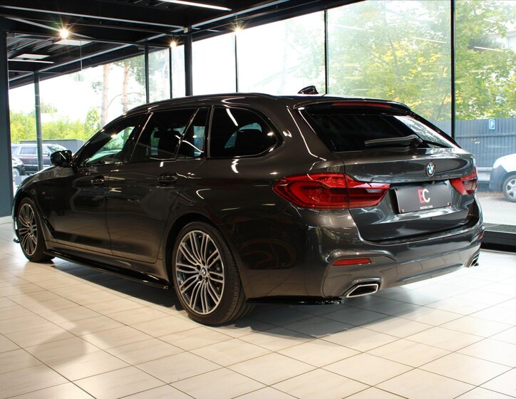 BMW Řada 5 4
