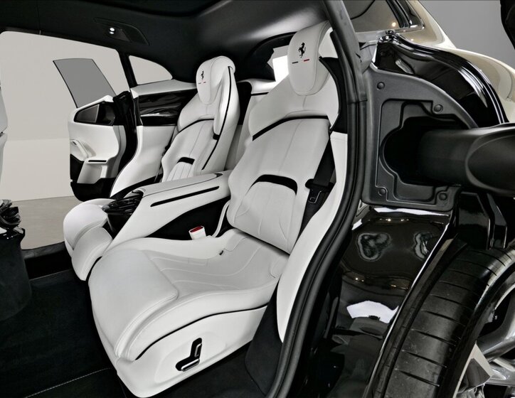 Ferrari Purosangue SUV / Terénní 6,5 l 529 kw