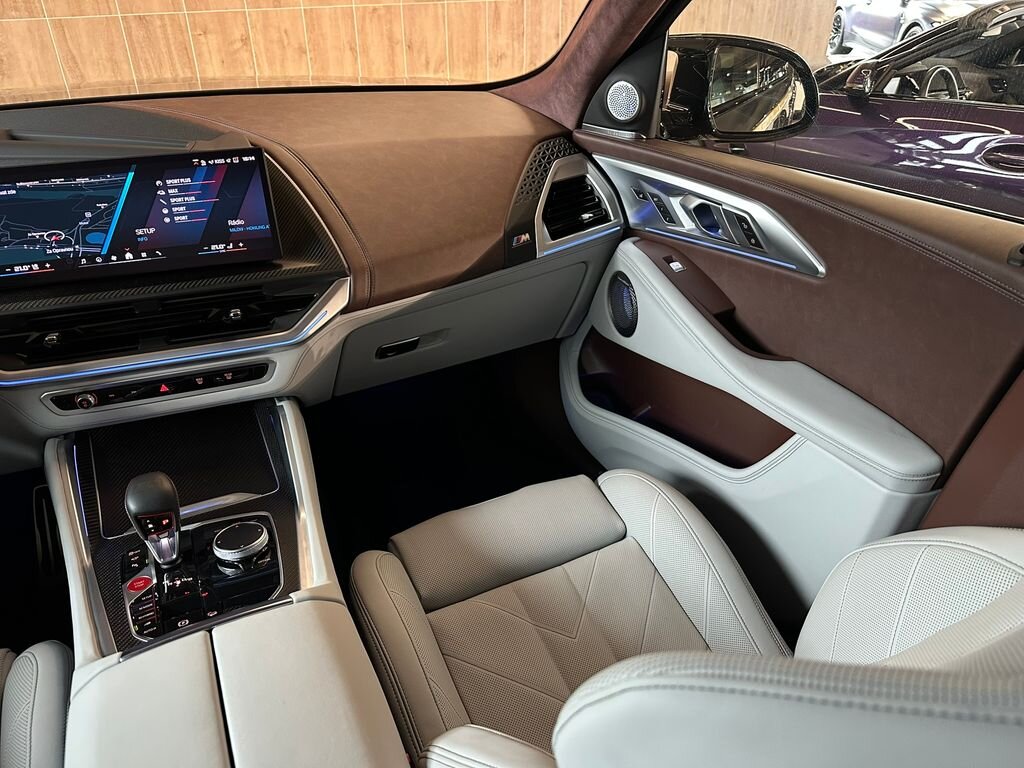 BMW XM SUV / Terénní 4,4 l 480 kw