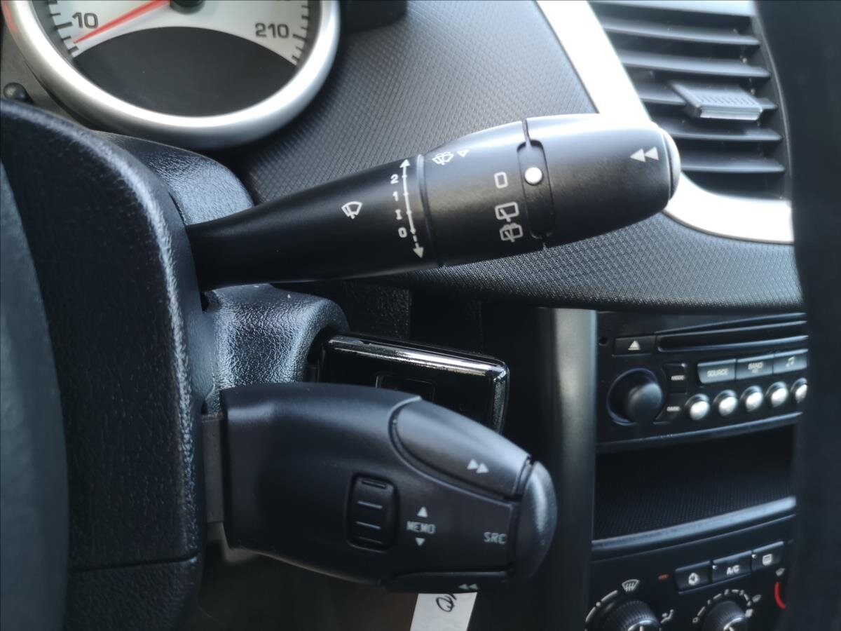 Peugeot 207 Hatchback 1,4 l 70 kw