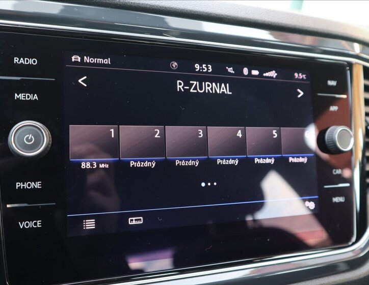 Volkswagen T-Roc CUV / Crossover 1,5 l 110 kw