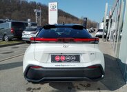 Toyota C-HR CUV / Crossover 0,0 103 kw
