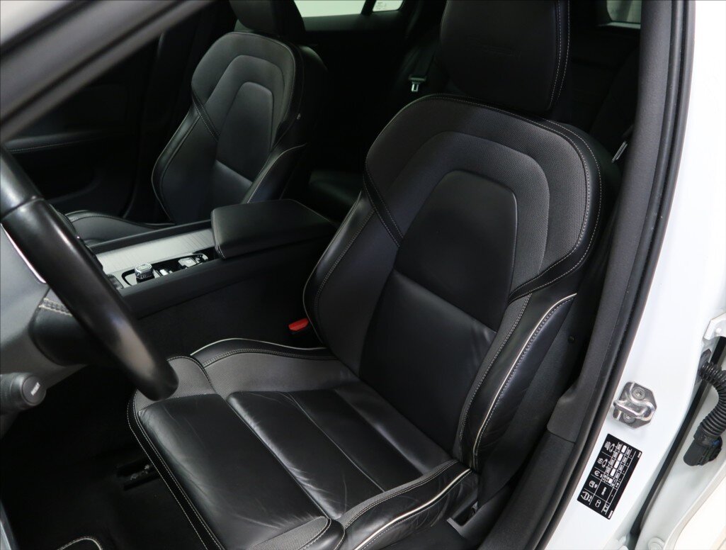 Volvo V60 Kombi 2,0 l 140 kw