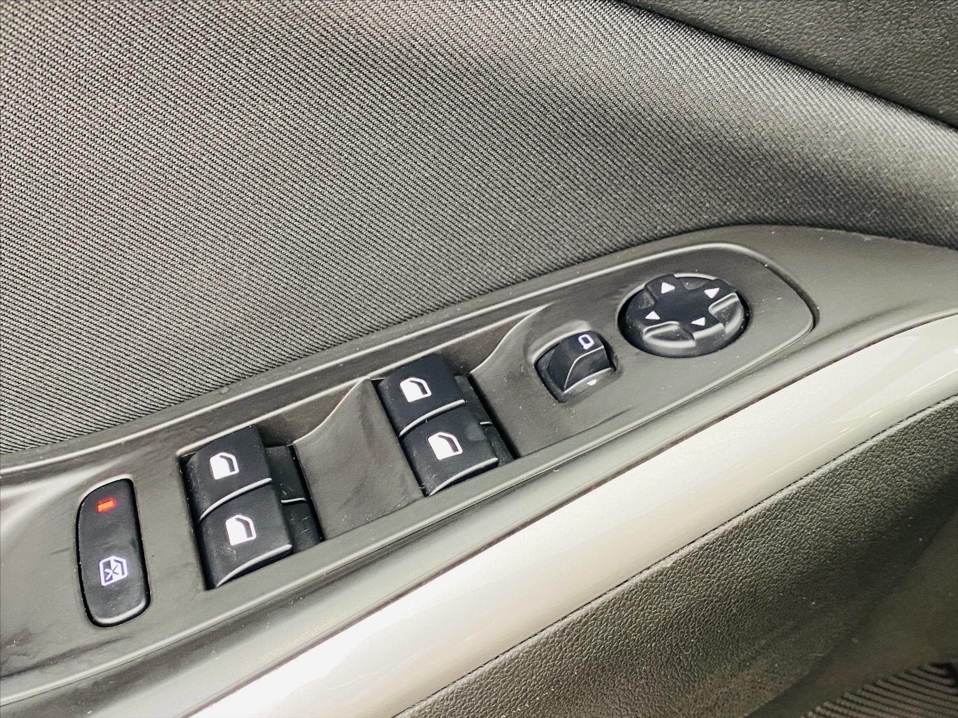 Opel Grandland X SUV / Terénní 1,2 l 96 kw