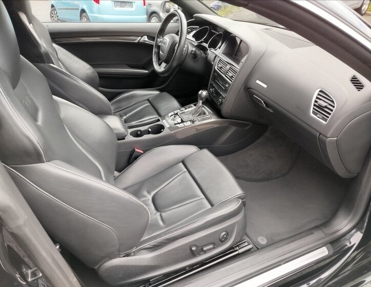 Audi RS 5 Kupé 4,2 l 331 kw