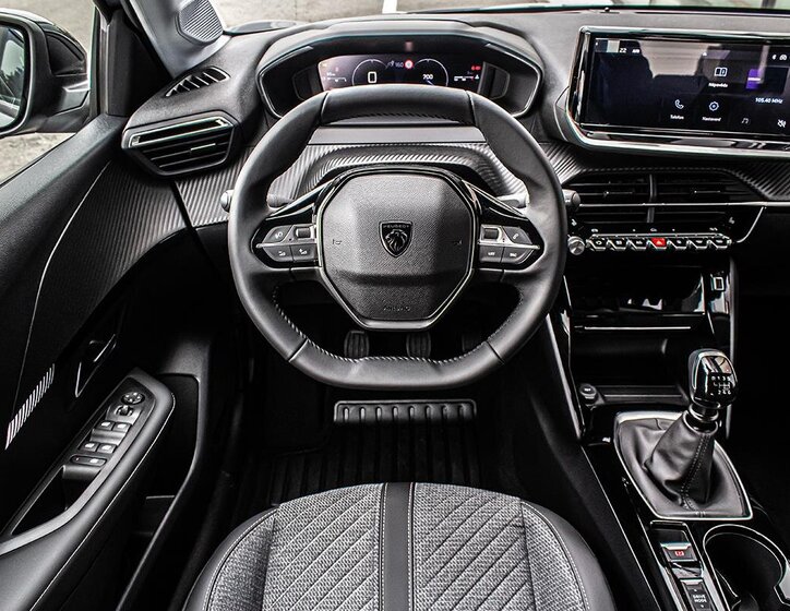 Peugeot 208 Hatchback 1,2 l 74 kw