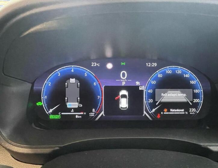 Toyota Yaris Cross 30