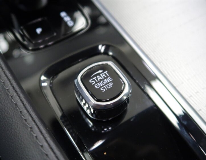 Volvo XC90 SUV 2,0 l 173 kw