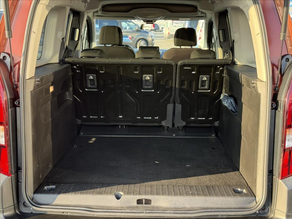 Peugeot Rifter MPV 1,5 l 96 kw