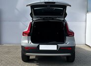 Volvo XC40 SUV / Terénní 1,5 l 120 kw