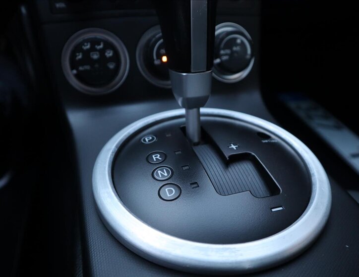 Nissan 350 Z Kupé 3,5 l 206 kw