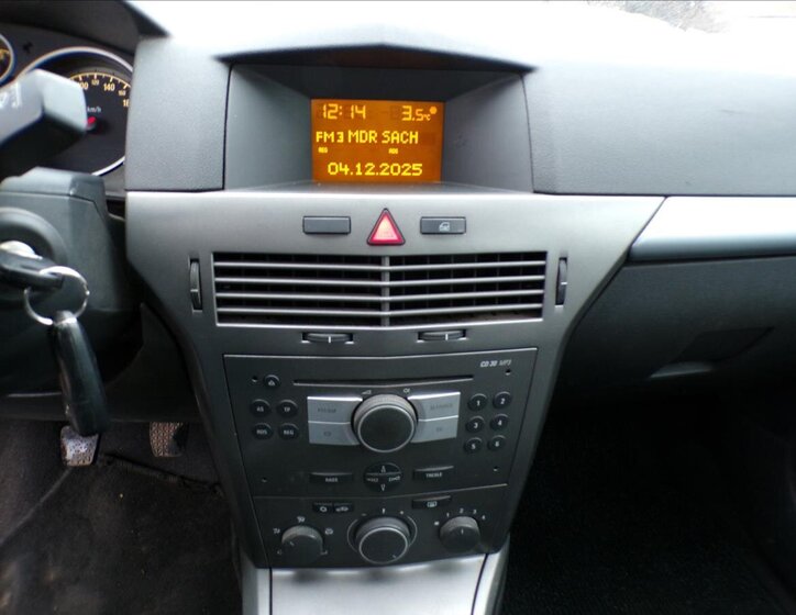 Opel Astra Hatchback 1,6 l 77 kw