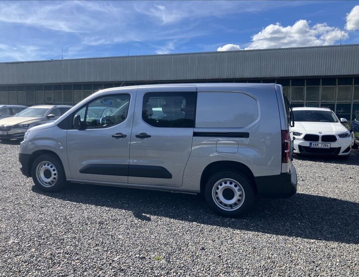 Toyota ProAce City Kombi 1,2 l 81 kw
