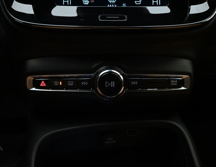 Volvo XC40 SUV 2,0 l 140 kw